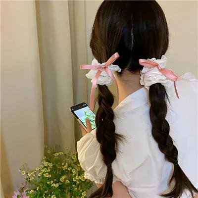 无法触碰的她